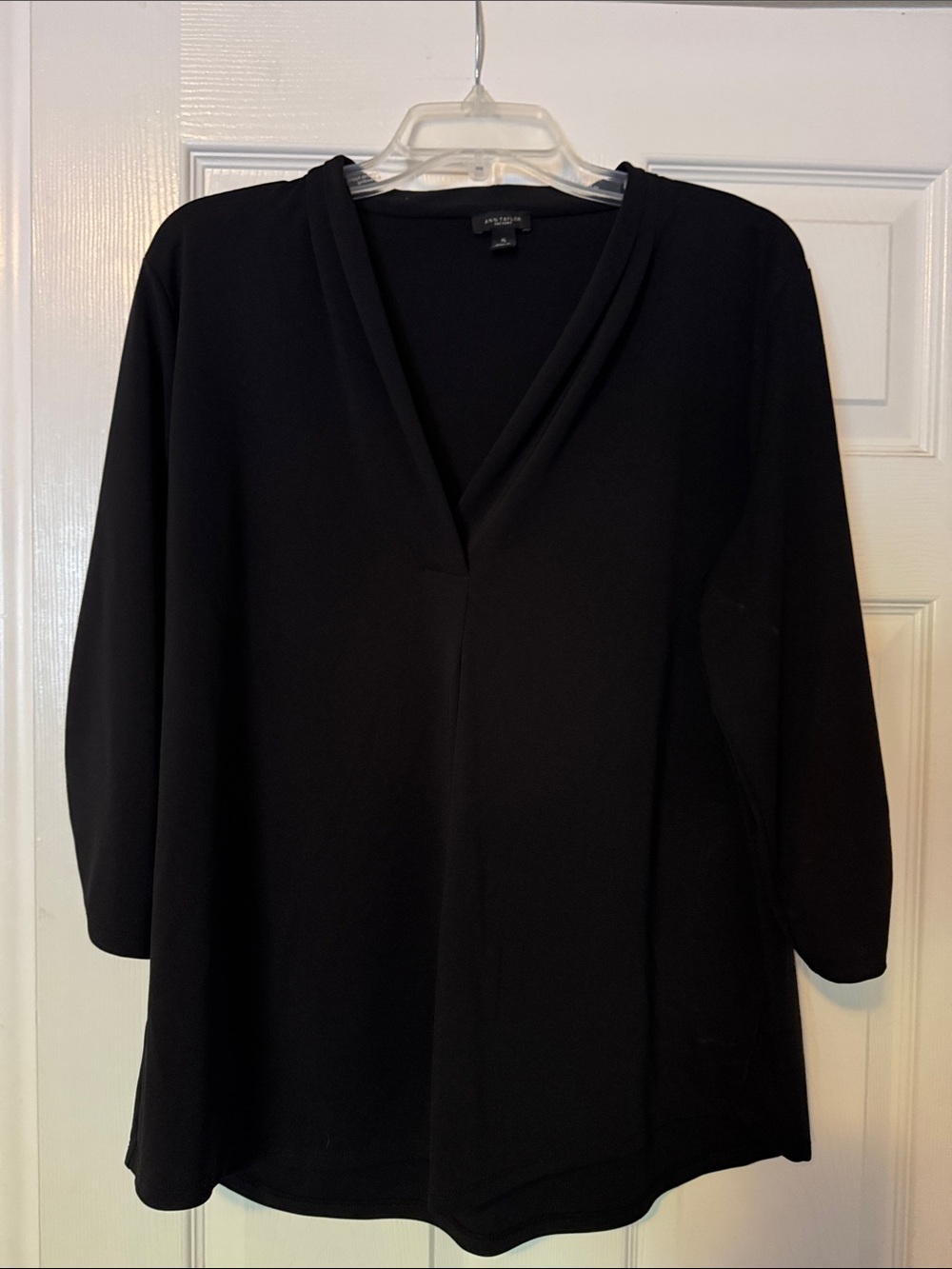 Ann Taylor Black V-Neck Tunic Top